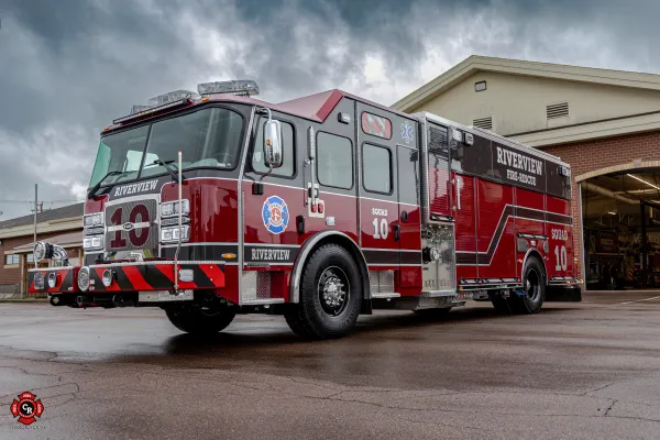 A photo of Riverview Fire & Rescue's Squad 10 fire truck