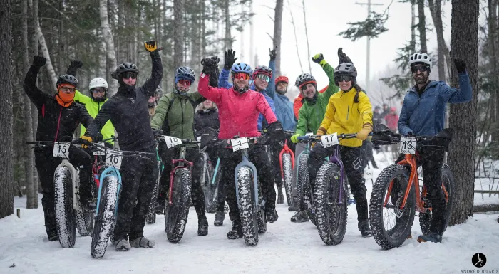 Group of fat bikers at the start of the race.