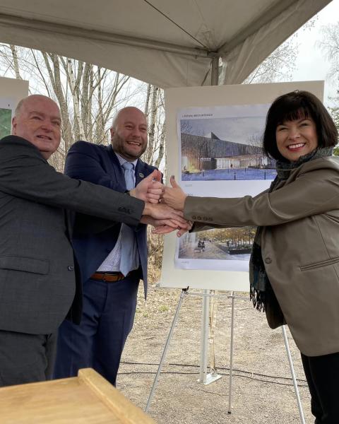 Mayor LeBlanc, Minister Petitpas Taylor and Minister Fitch gather to celebrate funding announcement