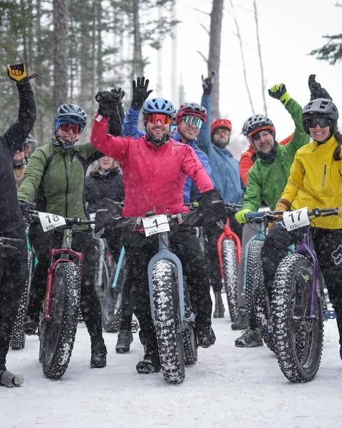 Group of fat bikers at the start of the race.